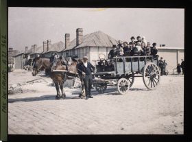 Image représentant France, Lens, Une voiturée pour la Campagne