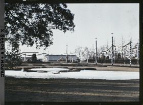 Image représentant Funérailles de l'Empereur Taisho-Tenno (Yoshihito), Shinjuku Gyoen (Parc Impérial de Shinjuku), sanctuaire contenant le char funèbre
