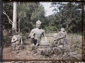 Image représentant La statue dite du " Roi lépreux ", sur la terrasse du même nom, près du Palais Royal (au nord de la terrasse des éléphants)