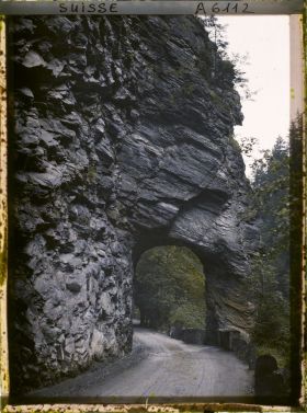 Image représentant La route des gorges de la Tamina