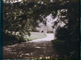 Image représentant Une entrée du château