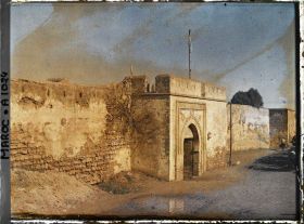 Image représentant Une partie de l'enceinte