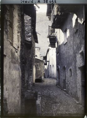 Image représentant Une ruelle