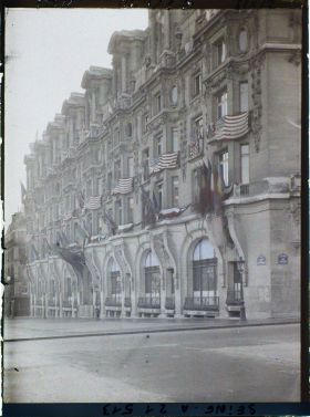 Image représentant L'hôtel Elysée-Palace au 103 avenue des Champs-Elysées, à l'angle de la rue Galilée