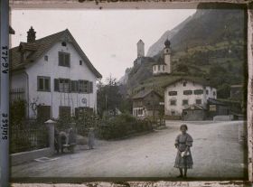Image représentant Cinq enfants posent au centre de Sargans