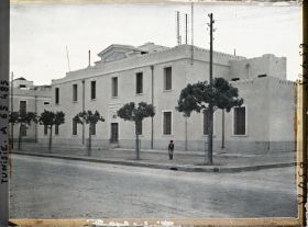 Image représentant L'école de filles du quartier de Picville