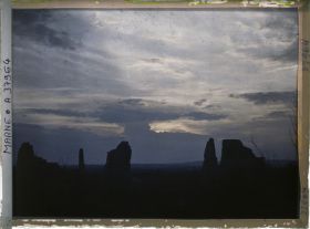 Image représentant France, Nauroy, Coucher de Soleil sur les ruines
