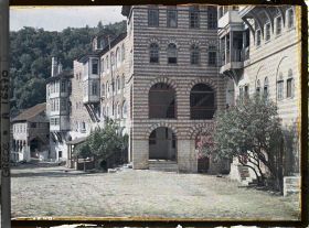 Image représentant Turquie, Hilendar, Une partie de la Cour du Monastère de Hilendar