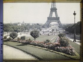 Image représentant La tour Eiffel et le Champ-de-Mars depuis le Trocadéro