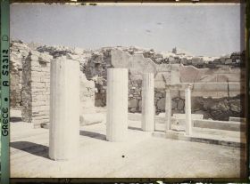 Image représentant La Cour de la Maison du Trident