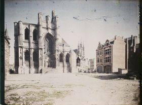 Image représentant Belgique, Louvain, L'Eglise St Pierre et Hôtel de Ville