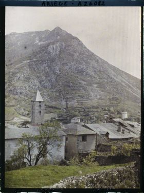 Image représentant Un coin de la ville haute et la vieille église