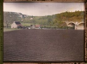 Image représentant Le pont du chemin de fer sur La Vézère