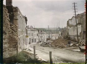 Image représentant France, Thiaucourt, Ruines et reconstructions rue de Jaulmy