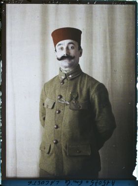 Image représentant Monsieur  https://musee-albert-kahn.s-museum.fr/home/NWQ2OTAwYzNmYjZlZTk1ZWQwODJmMjY4L2dlbmVyaWMtbm90aWNlLXRhYi9hdXRob3JpdHkvNjE3YTc5ZjVjZjhiODk2OGIzMzM3ZDIx/5d6900c3fb6ee95ed082f268/generic-notice-tab/authority/617a79ebcf8b8968b3337096 Emile Lacoste