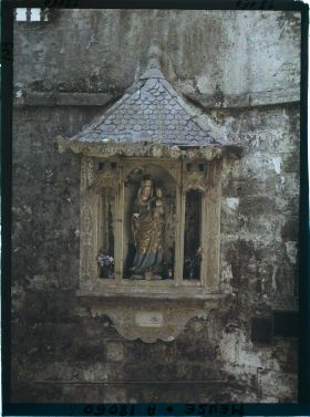Image représentant France, Verdun, Statue de la Vierge, rue des gros degrés, épargnée par les bombardements