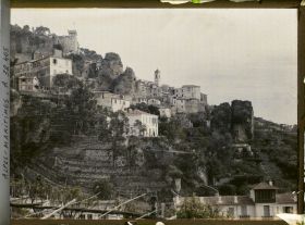 Image représentant Vue panoramique du village de Roquebrune
