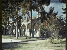 Image représentant Cour et bâtiments annexes de la Tekkiye es Suleymaniye