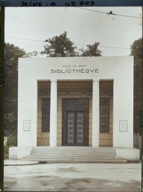 Image représentant L'Exposition des arts décoratifs, Porte de la bibliothèque de la ville de Reims