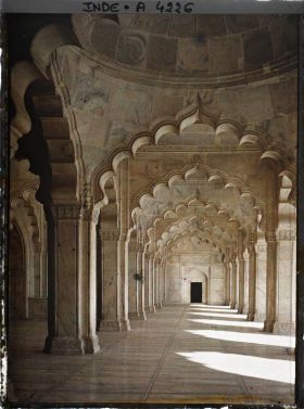 Image représentant Intérieur de la mosquée de la Perle (Moti Masjid) dans le fort Rouge (Lal Qila)