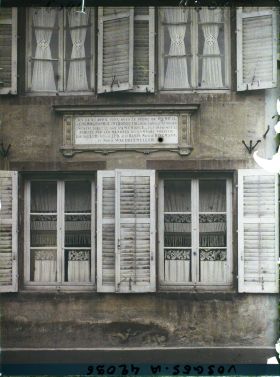 Image représentant France, St Dié, Maison où fut imprimée la Cosmographiae l'Inscription