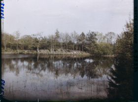 Image représentant Un étang aux environs de Saint-Yrieix-La-Perche