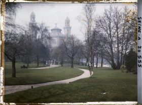 Image représentant Le jardin du Trocadéro (depuis la colonnade ?)