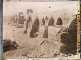Image représentant Le grand pont sassanide (vers 260) ou "pont romain" sur la rivière Dez