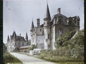 Image représentant France, Chiry, Pavillon d'entrée du Château