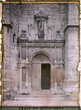Image représentant Le portail de style Renaissance du collatéral nord de l'église Saint-Aignan