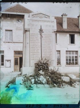 Image représentant France, Crouy, Monumt aux Morts