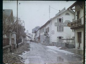 Image représentant France Les Alpes, Chamonix, Chamonix - La route nationale ouverte en 1866