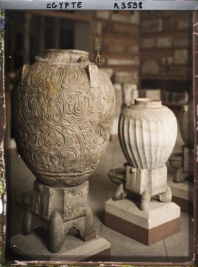 Image représentant Deux vases en marbre au musée islamique