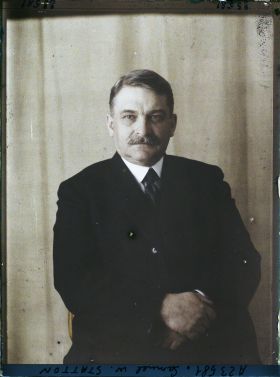 Image représentant Monsieur  https://musee-albert-kahn.s-museum.fr/home/NWQ2OTAwYzNmYjZlZTk1ZWQwODJmMjY4L2dlbmVyaWMtbm90aWNlLXRhYi9hdXRob3JpdHkvNjE3YTc5ZjVjZjhiODk2OGIzMzM3ZDIx/5d6900c3fb6ee95ed082f268/generic-notice-tab/authority/617a79ebcf8b8968b333780e Samuel Wesley Stratton