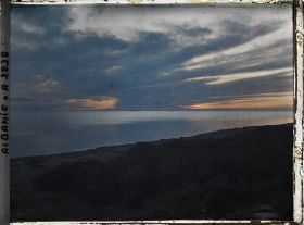 Image représentant Un peu plus tard, même coucher