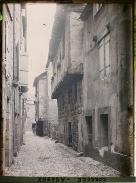 Image représentant Une maison avec encorbellement, rue de Frappe