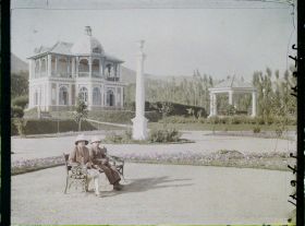 Image représentant Afghanistan, Paghman, Une rue dans le Jardin Public