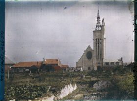 Image représentant France, Neuville-St-Vaast, L'Eglise vers la façade