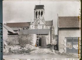 Image représentant France, Bourg et Comin, Eglise partie Sud