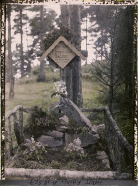 Image représentant France, Près des Trois Epis : Tombeau de 21 Soldats Français