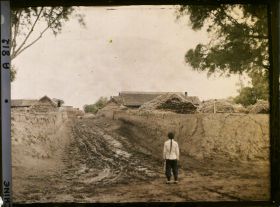 Image représentant Les abords d'un village mandchou