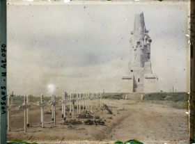 Image représentant France, Le Ban de Sapt Launois, Mt du Ban de Sapt et Cimetière de la Fontenelle (autre vue)