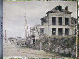 Image représentant France, Fismes, Ruines et maisons reconstruites