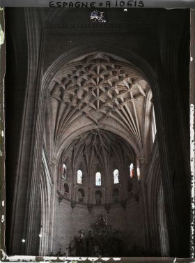 Image représentant Espagne, Ségovie, La Cathédrale ; les clefs de la voute multiples au dessus du choeur XVIe S, Style Gothique