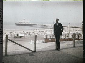 Image représentant Le secrétaire de la légation serbe