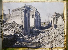 Image représentant Quartier arménien. Une rue en ruines (rue Tchalgedji)