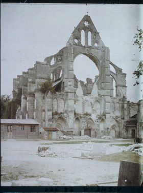 Image représentant France, Longpont, Façade de l'Abbaye