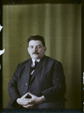 Image représentant Monsieur  https://musee-albert-kahn.s-museum.fr/home/NWQ2OTAwYzNmYjZlZTk1ZWQwODJmMjY4L2dlbmVyaWMtbm90aWNlLXRhYi9hdXRob3JpdHkvNjE3YTc5ZjVjZjhiODk2OGIzMzM3ZDIx/5d6900c3fb6ee95ed082f268/generic-notice-tab/authority/617a79ebcf8b8968b3336efa Edouard Herriot