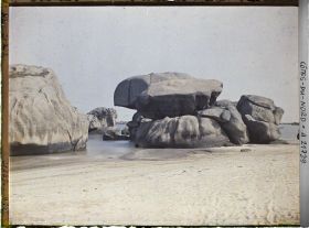 Image représentant Les rochers de la plage Sainte-Anne
