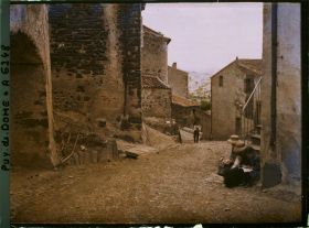 Image représentant France, Gergovie, Au village de Gergovie